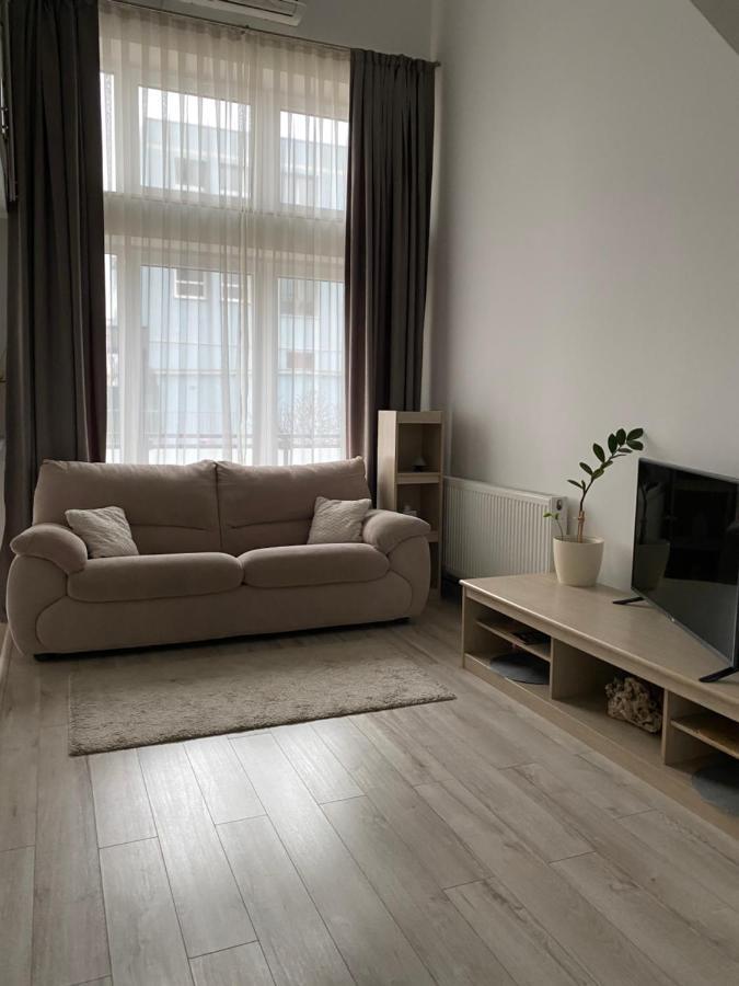 Апартаменти Apartament Ana Premium Орадя Екстер'єр фото