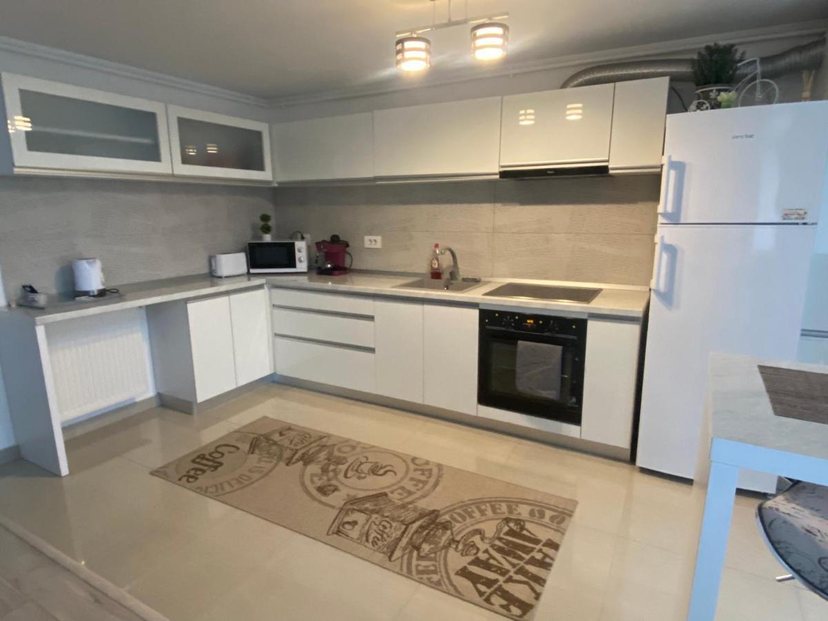 Апартаменти Apartament Ana Premium Орадя Екстер'єр фото