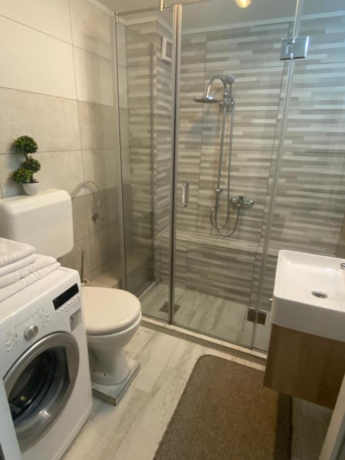 Апартаменти Apartament Ana Premium Орадя Екстер'єр фото