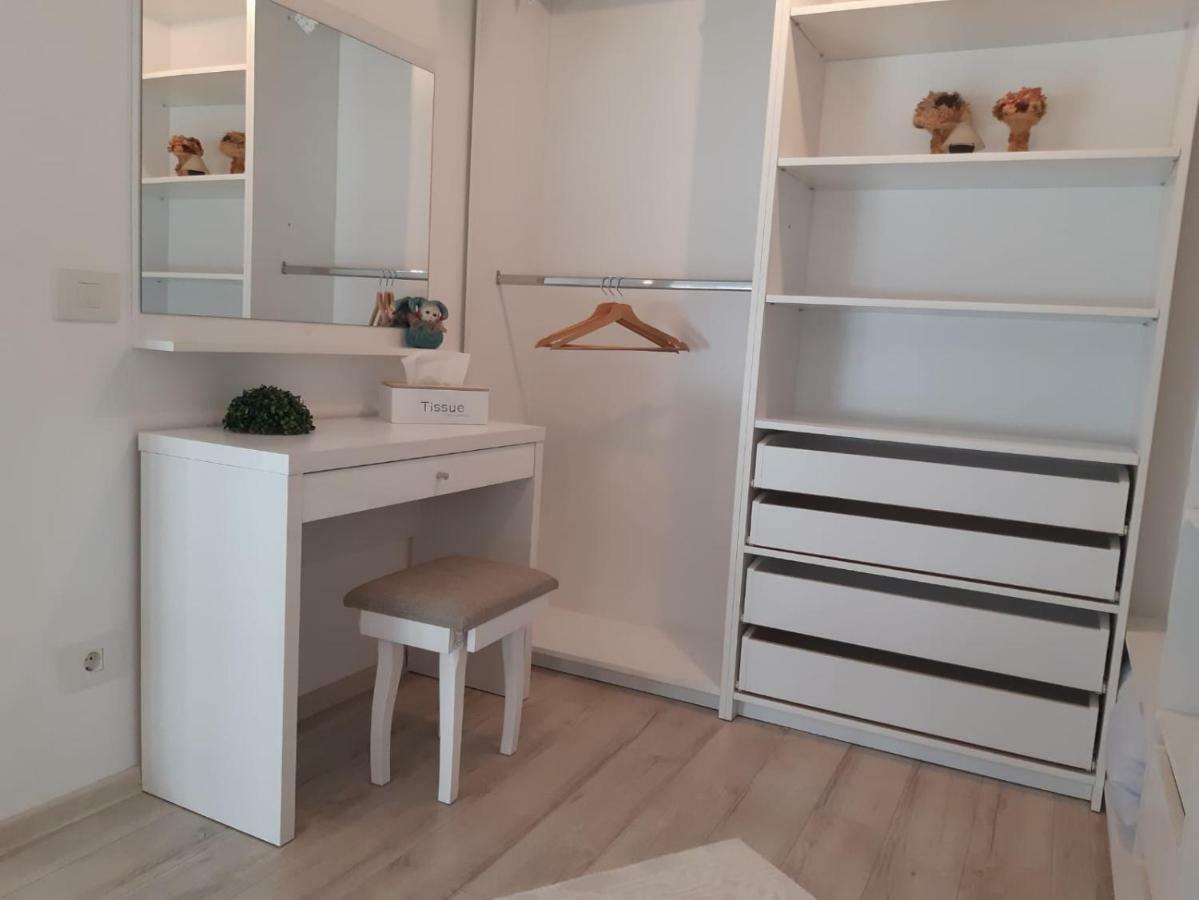 Апартаменти Apartament Ana Premium Орадя Екстер'єр фото